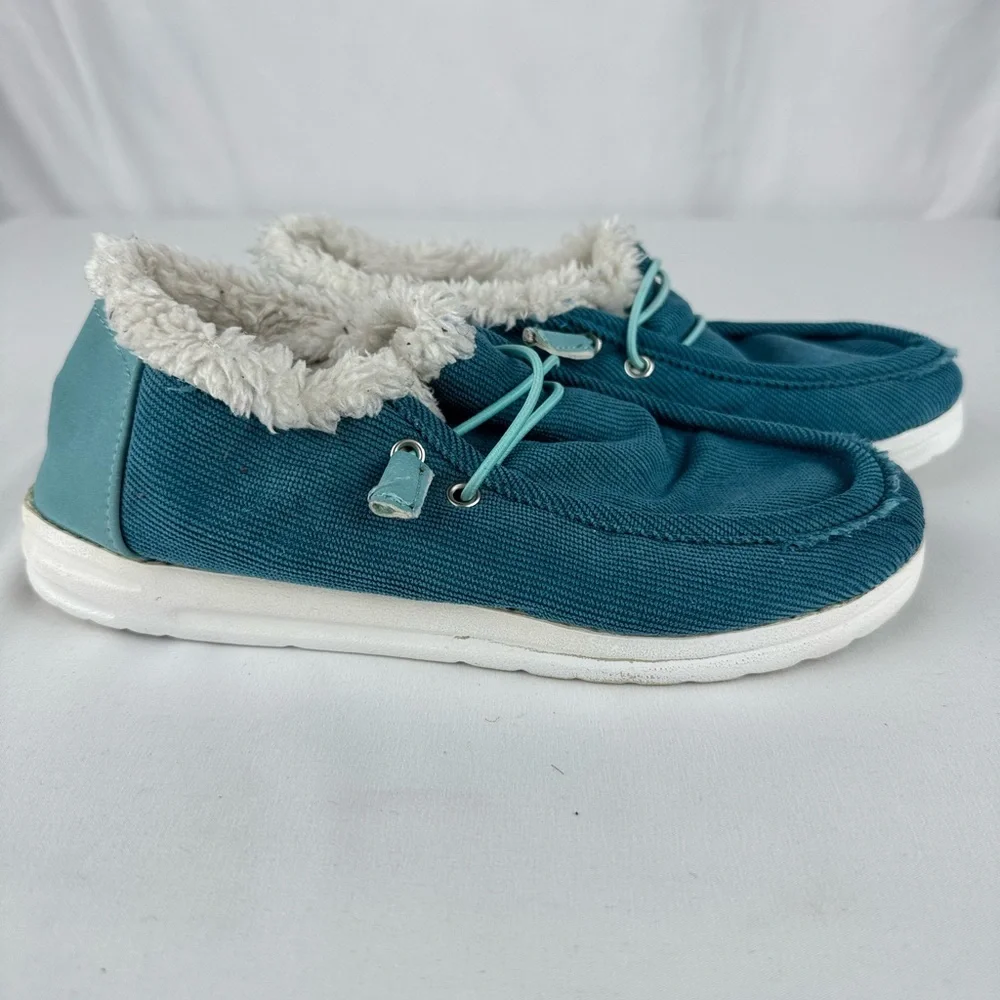 Winter Plush Shoes for Women with Faux Fur Lining - Picture 6 of 7